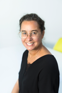 Constance Hibon, Collaborateur de Lexis Nexis Constance Hibon Collaborateur de Lexis Nexis