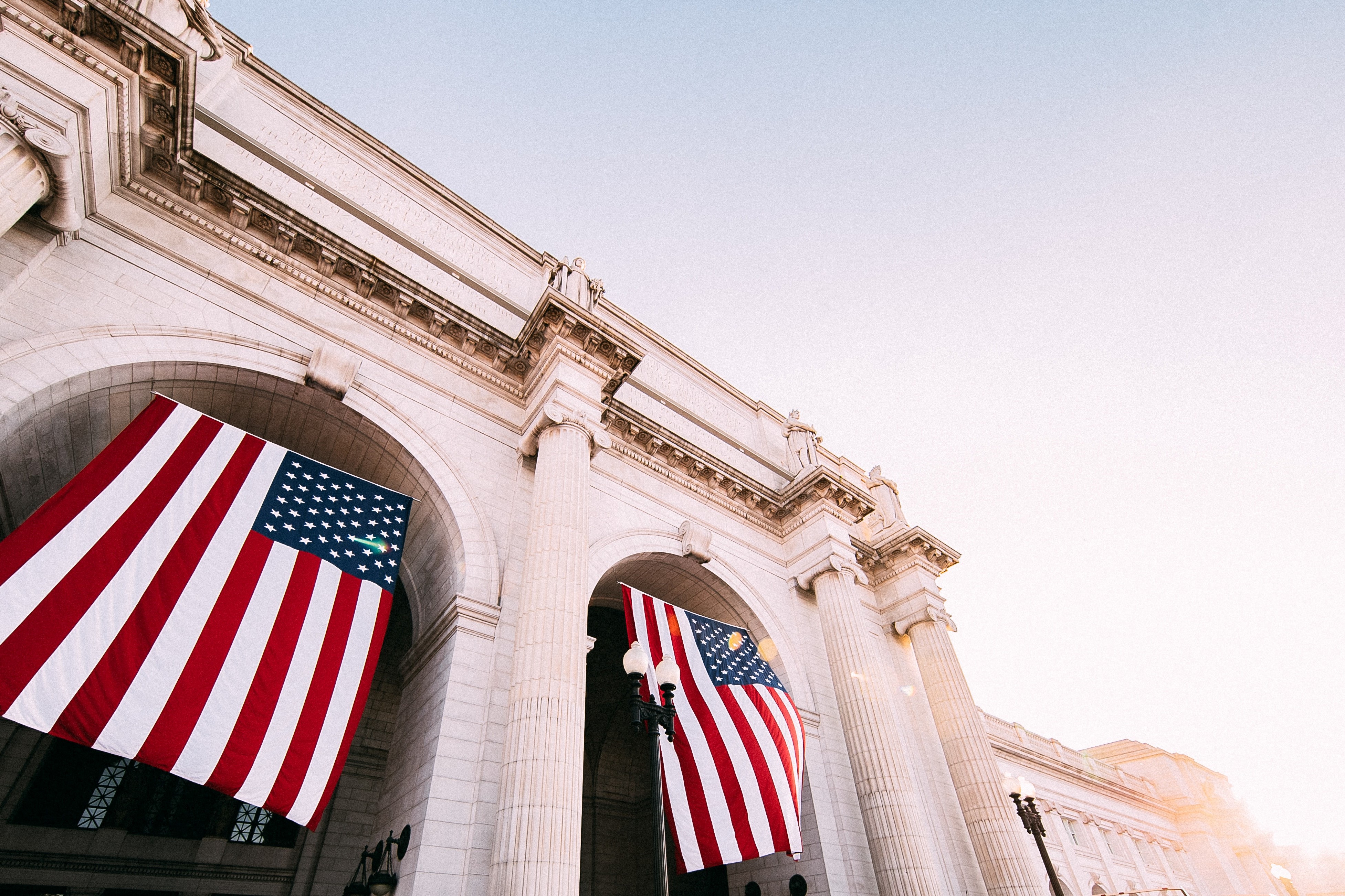 Understanding 2020 Political Campaigns & Issues through Media Intelligence