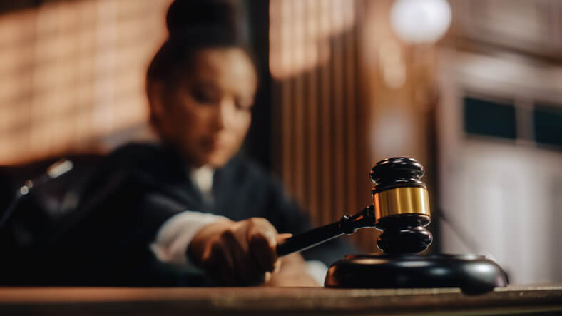 judge hits gavel 